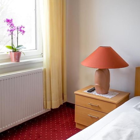 Hotel Reineldis มูเรค ห้อง รูปภาพ