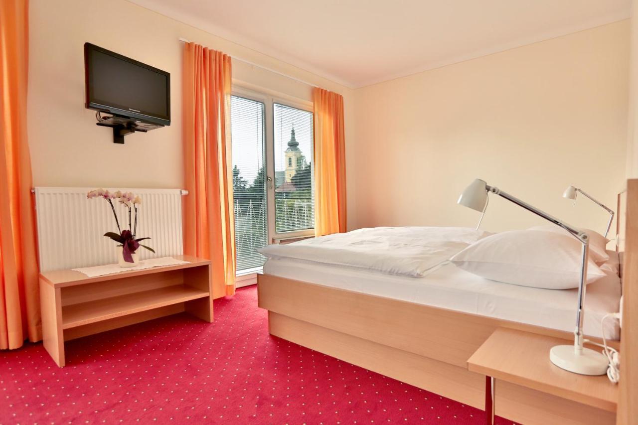 Hotel Reineldis มูเรค ภายนอก รูปภาพ