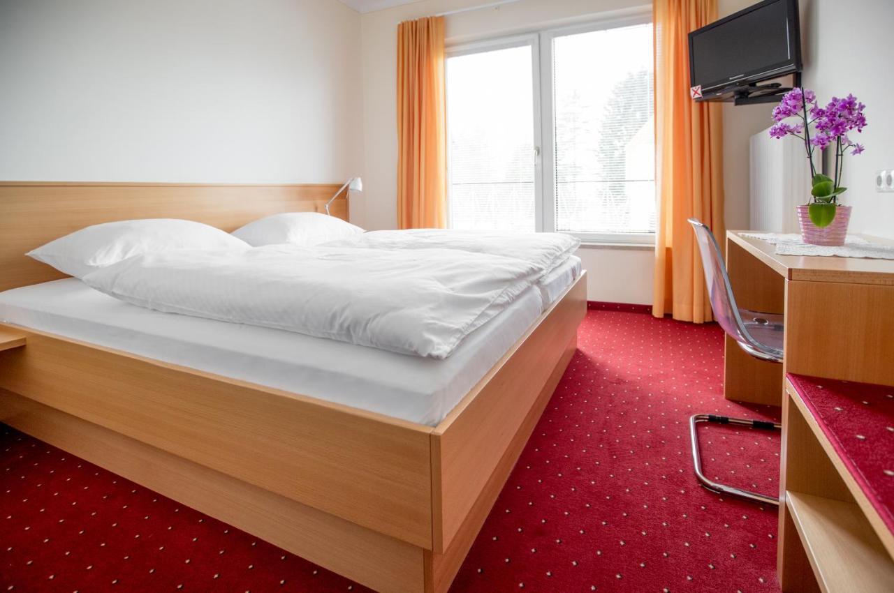 Hotel Reineldis มูเรค ภายนอก รูปภาพ